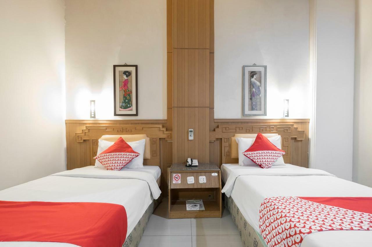 Oyo 821 Hotel Dinasti Makassar Kültér fotó